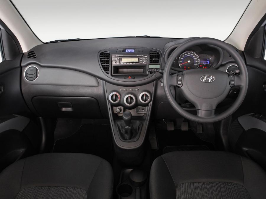  Hyundai i10 2011 года  (ZA) (фото 3 из 15)